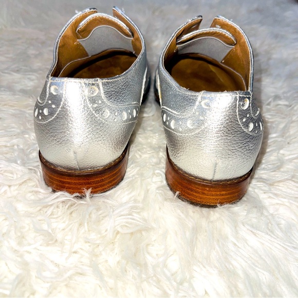 Sold Mercari Vionic Wise Hadley Silver Oxford Shoes size 6.5 - Picture 5 of 14